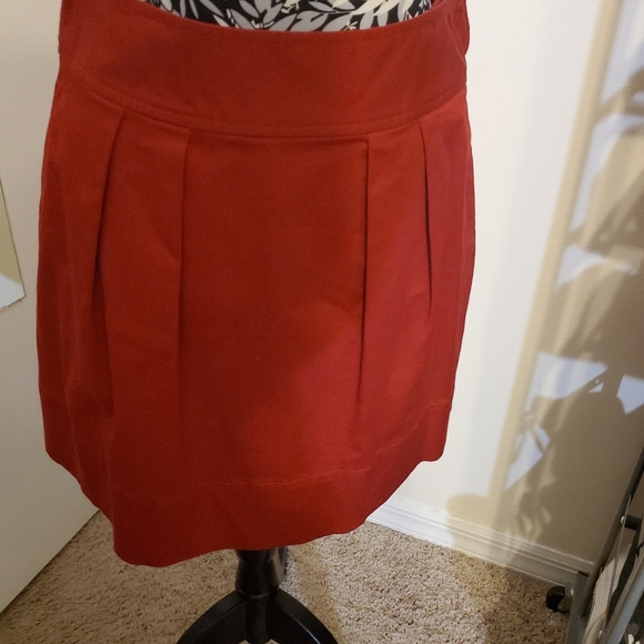 vineyards vines pleated skirt size 4 - Picture 3 of 8